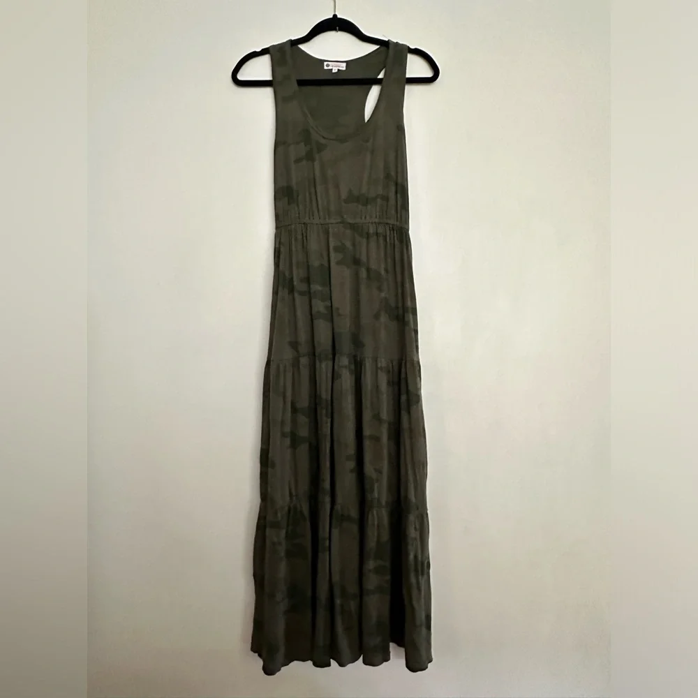 Sundry for Evereve The Malibu Sleeveless Maxi Dress in Camo Print - Picture 3 of 6